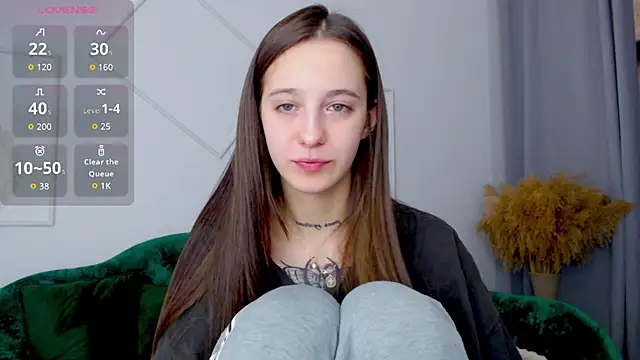 Snapshot of Little_cherryy__ chatting on September 20, 2025, 6:29 am Little cherryy online show from September 20, 2025, 6:29 am