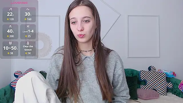 Snapshot of Little_cherryy__ chatting on September 25, 2025, 6:41 am Little cherryy online show from September 25, 2025, 6:41 am