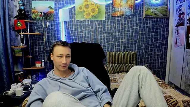 Snapshot of CuteBoy228 chatting on February 13, 2026, 10:43 pm CuteBoy228 online show from February 13, 2026, 10:43 pm