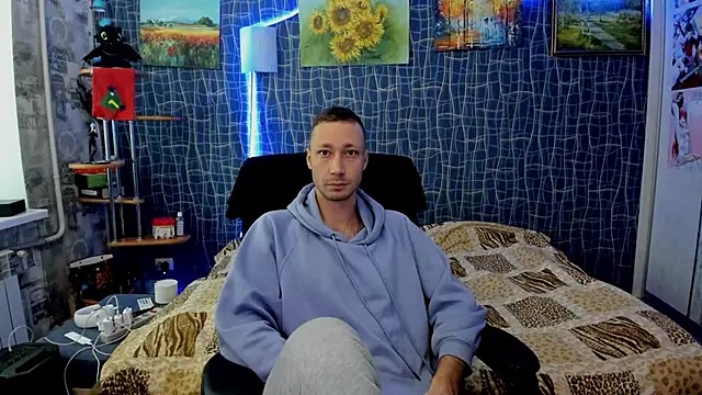 Snapshot of CuteBoy228 chatting on January 9, 2026, 10:33 am CuteBoy228 online show from January 9, 2026, 10:33 am