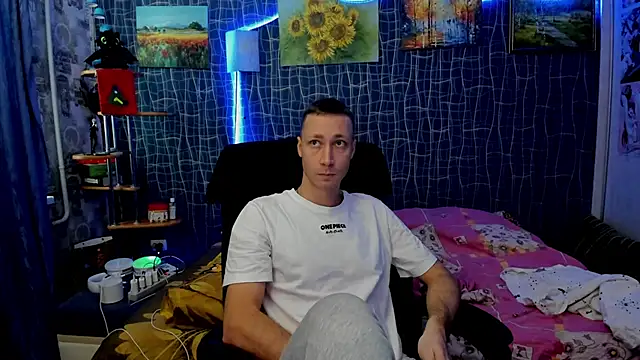 Snapshot of CuteBoy228 chatting on January 6, 2026, 11:58 am CuteBoy228 online show from January 6, 2026, 11:58 am