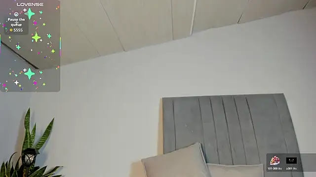 Snapshot of Sophia_Ebony chatting on October 20, 2025, 12:49 pm Sophia Ebony online show from October 20, 2025, 12:49 pm