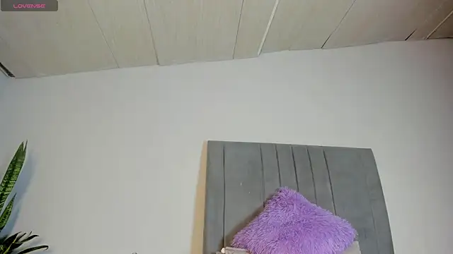 Snapshot of Sophia_Ebony chatting on October 15, 2025, 12:57 pm Sophia Ebony online show from October 15, 2025, 12:57 pm