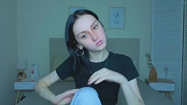 Little moly999 online show from November 6, 2025, 9:30 pm