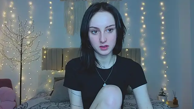 Little moly999 online show from December 14, 2025, 11:38 am