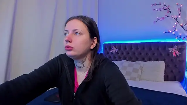 LilaVame online show from November 6, 2025, 8:46 pm