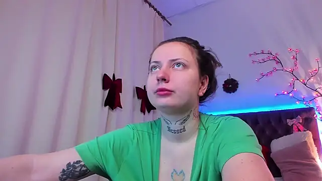 LilaVame online show from December 17, 2025, 8:36 pm