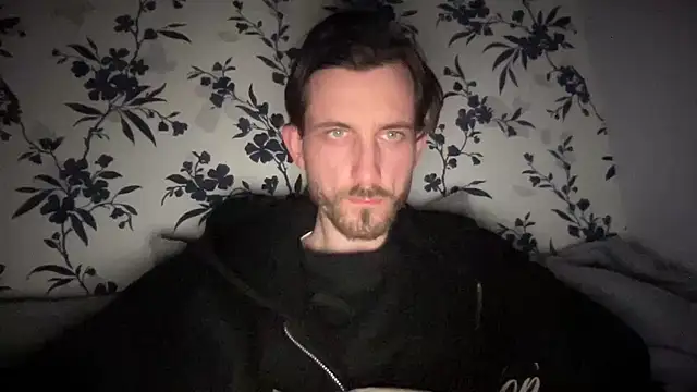 Big8inchUncutCock online show from April 18, 2026, 7:07 pm