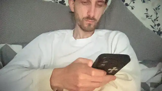 Big8inchUncutCock online show from April 25, 2026, 2:58 pm