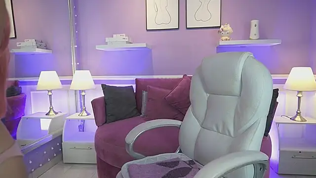 Snapshot of DahliaGrey chatting on November 12, 2025, 11:36 am DahliaGrey online show from November 12, 2025, 11:36 am