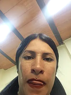 Snapshot of karinnahotdirty chatting on November 4, 2025, 9:18 pm karinnahotdirty online show from November 4, 2025, 9:18 pm