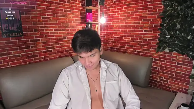 Snapshot of Thiago_Kozak chatting on May 29, 2026, 5:08 pm Thiago Kozak online show from May 29, 2026, 5:08 pm