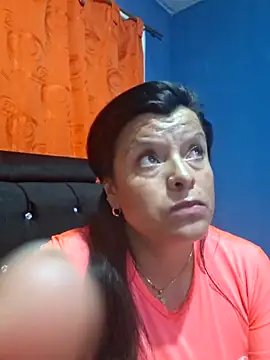 Snapshot of Hanna_Kieran chatting on December 3, 2025, 1:28 am Hanna Kieran online show from December 3, 2025, 1:28 am