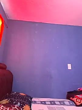 Snapshot of Hanna_Kieran chatting on November 14, 2025, 2:10 pm Hanna Kieran online show from November 14, 2025, 2:10 pm