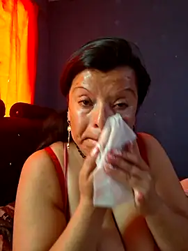 Snapshot of Hanna_Kieran chatting on December 16, 2025, 12:20 pm Hanna Kieran online show from December 16, 2025, 12:20 pm