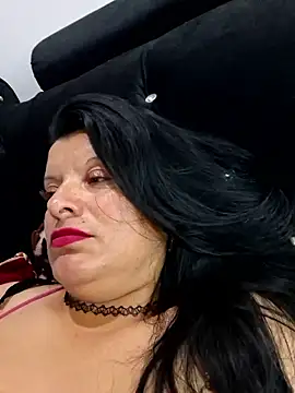 Snapshot of Hanna_Kieran chatting on October 28, 2025, 2:01 am Hanna Kieran online show from October 28, 2025, 2:01 am