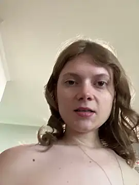 Lucyisdancin online show from April 16, 2026, 9:39 pm