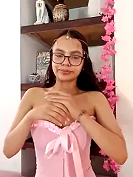 Snapshot of Danesacronin chatting on November 4, 2025, 8:45 pm Danesacronin online show from November 4, 2025, 8:45 pm