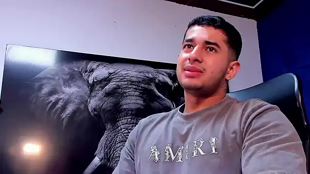 king falconer online show from December 4, 2025, 2:32 am