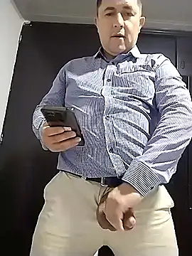 BigCristh79 online show from June 4, 2026, 7:51 pm