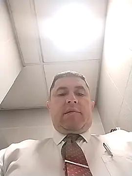 BigCristh79 online show from October 29, 2025, 7:29 am