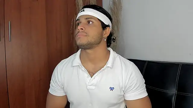 Snapshot of Evansdark1 chatting on November 20, 2025, 10:42 pm Evansdark1 online show from November 20, 2025, 10:42 pm