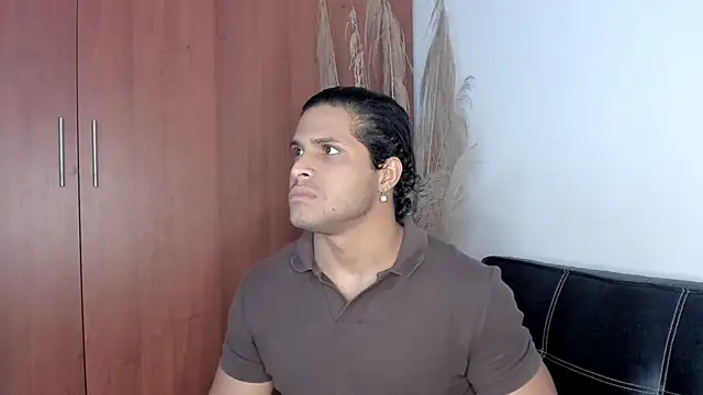 Snapshot of Evansdark1 chatting on November 15, 2025, 9:52 pm Evansdark1 online show from November 15, 2025, 9:52 pm