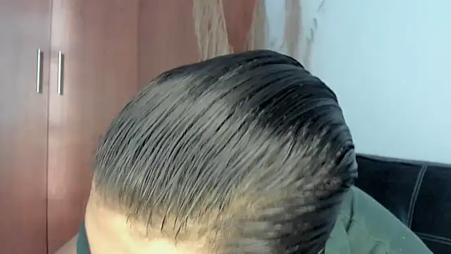 Snapshot of Evansdark1 chatting on December 3, 2025, 9:47 pm Evansdark1 online show from December 3, 2025, 9:47 pm