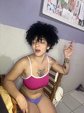 Snapshot of CamillyBlum chatting on November 10, 2025, 9:03 am CamillyBlum online show from November 10, 2025, 9:03 am