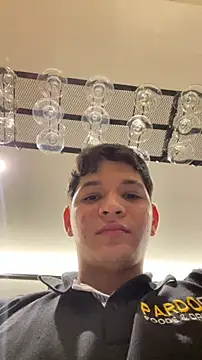 Snapshot of RobinLenoxx chatting on November 13, 2025, 12:14 am RobinLenoxx online show from November 13, 2025, 12:14 am