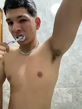 Snapshot of RobinLenoxx chatting on October 9, 2025, 8:42 pm RobinLenoxx online show from October 9, 2025, 8:42 pm