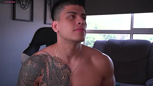 Snapshot of tyler_muscle1 chatting on September 21, 2025, 1:16 pm tyler muscle1 online show from September 21, 2025, 1:16 pm