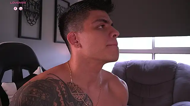 Snapshot of tyler_muscle1 chatting on September 11, 2025, 3:34 pm tyler muscle1 online show from September 11, 2025, 3:34 pm