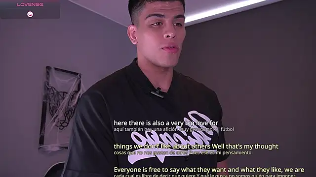 Snapshot of tyler_muscle1 chatting on October 30, 2025, 4:04 pm tyler muscle1 online show from October 30, 2025, 4:04 pm