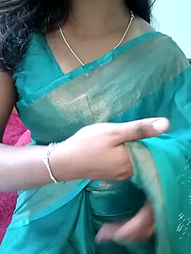 Snapshot of Laxmipriyatamil chatting on May 2, 2026, 6:24 pm Laxmipriyatamil online show from May 2, 2026, 6:24 pm