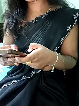 Snapshot of Laxmipriyatamil chatting on May 28, 2026, 11:10 pm Laxmipriyatamil online show from May 28, 2026, 11:10 pm