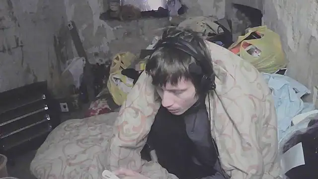 makarov1993 online show from April 28, 2026, 2:27 am