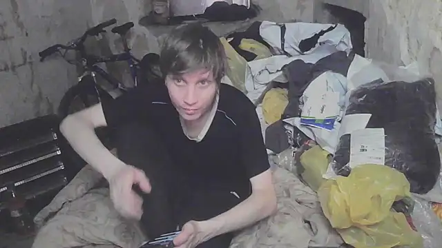 makarov1993 online show from May 16, 2026, 10:58 am