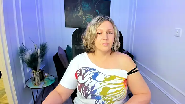 NinaStarle online show from May 20, 2026, 4:31 am