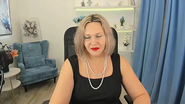 NinaStarle online show from November 23, 2025, 11:42 am