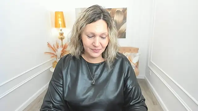 NinaStarle online show from May 15, 2026, 12:03 pm