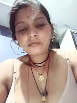 Snapshot of Hot_sonali chatting on October 21, 2025, 12:32 am Hot sonali online show from October 21, 2025, 12:32 am