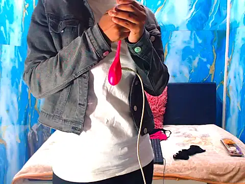 Snapshot of ebonyfirexx chatting on October 21, 2025, 5:51 am ebonyfirexx online show from October 21, 2025, 5:51 am