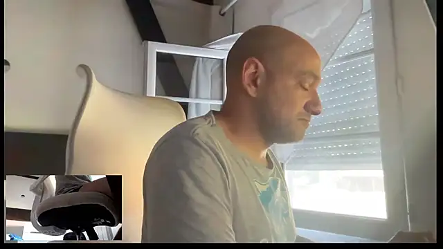 Snapshot of Ctrl_Nous chatting on May 26, 2026, 6:22 am Ctrl Nous online show from May 26, 2026, 6:22 am