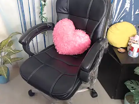 Snapshot of anika_bold chatting on November 28, 2025, 4:12 am anika bold online show from November 28, 2025, 4:12 am