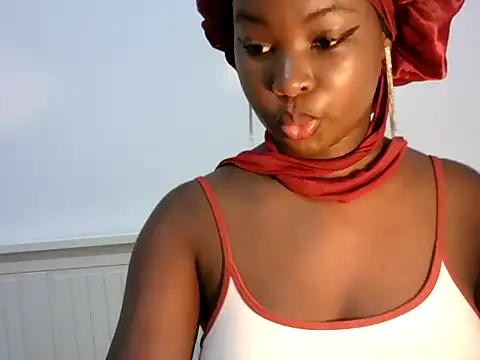 Snapshot of zoe215 chatting on July 1, 2026, 11:10 am zoe215 online show from July 1, 2026, 11:10 am