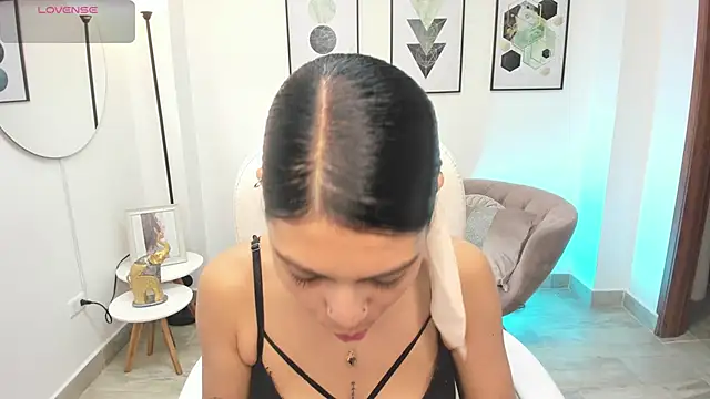 Snapshot of dafne_hills chatting on September 27, 2025, 7:31 pm dafne hills online show from September 27, 2025, 7:31 pm