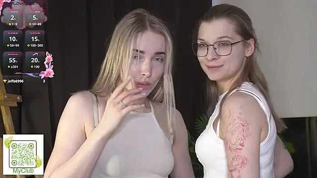 Snapshot of MaeEversley chatting on October 9, 2025, 5:41 am MaeEversley online show from October 9, 2025, 5:41 am