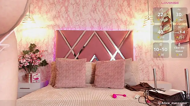 Aliice1  online show from November 26, 2025, 9:26 pm