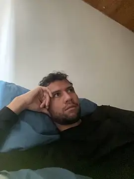 Michaell Spinelly online show from September 19, 2025, 2:54 pm